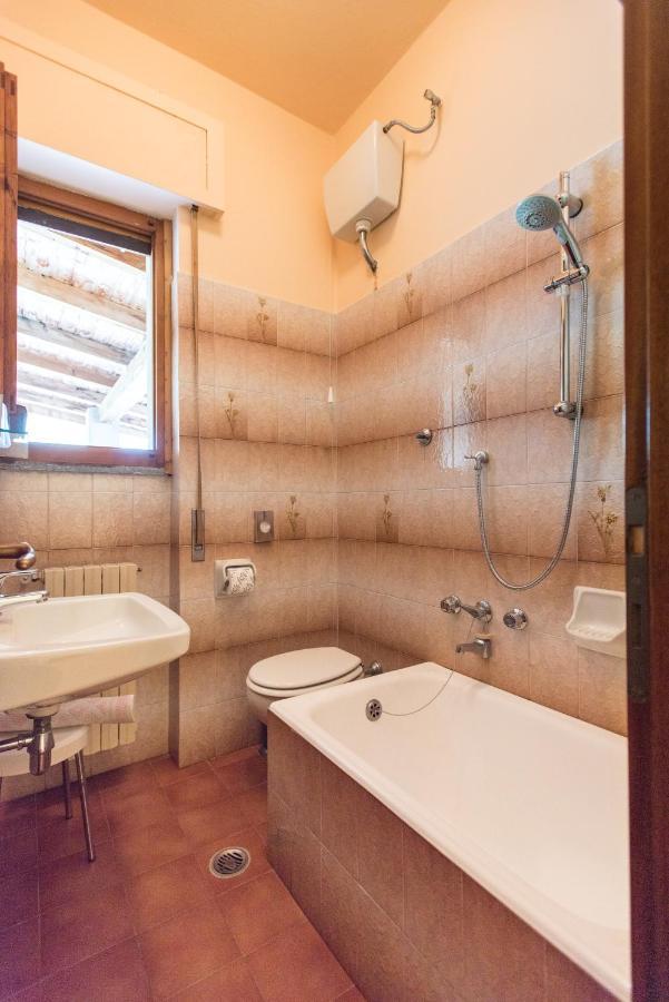 Albergo La Genzianella Miasino Экстерьер фото