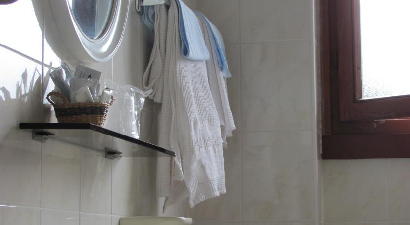 Albergo La Genzianella Miasino Номер фото